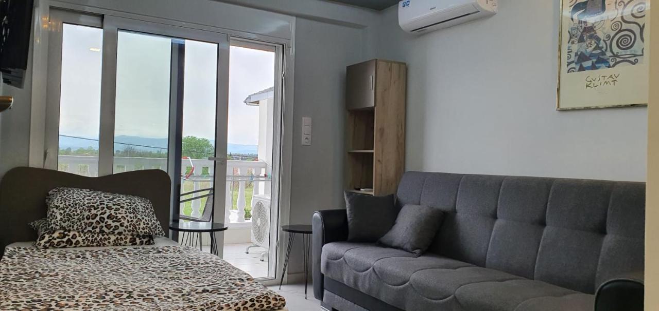 Apartmani Dedalus Paralía Eksteriør billede